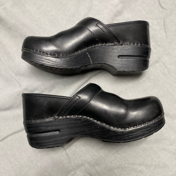 Dansko Black Professional Clogs | EU Size 37 - Picture 4 of 8